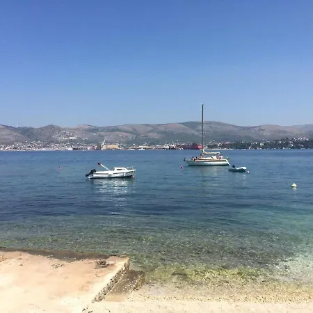Leki Ciovo شقة